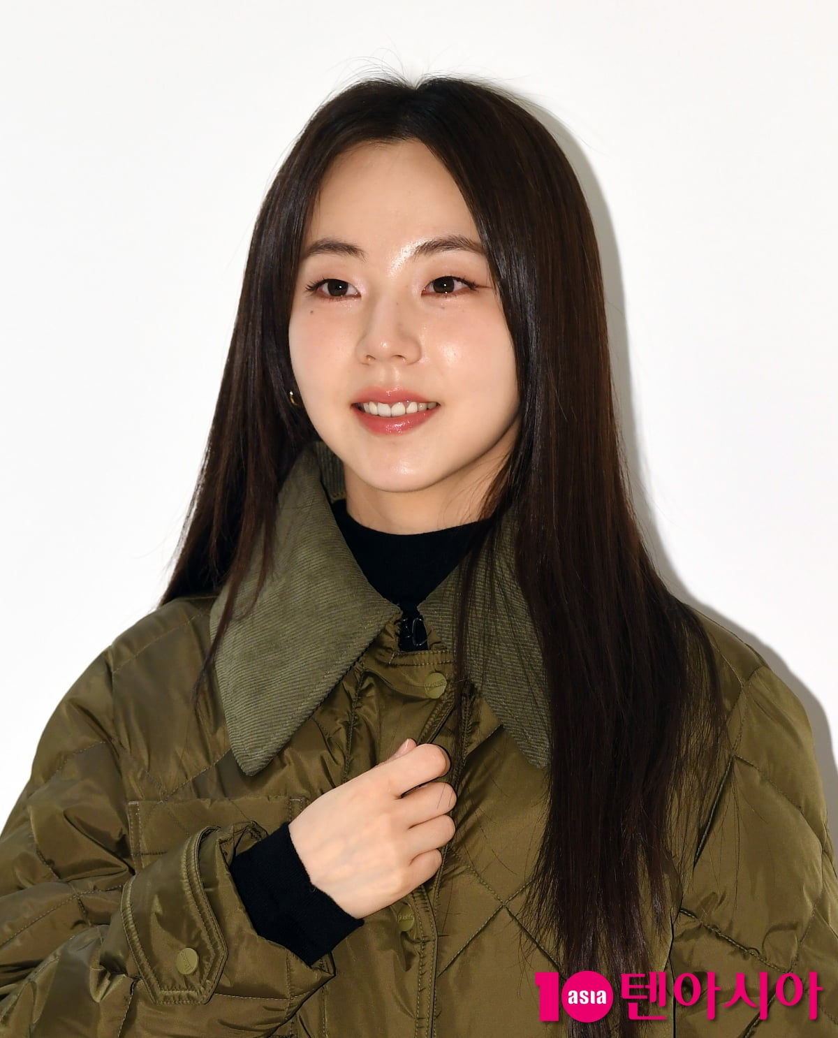 Actress Ahn So-hee Shines at Erno 25FW Collection Event in Seoul