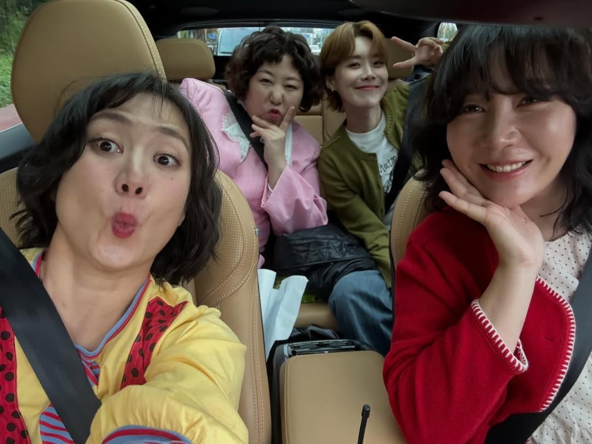 Comedian Park Na-rae Embarks on a Fun-Filled Trip with Friends