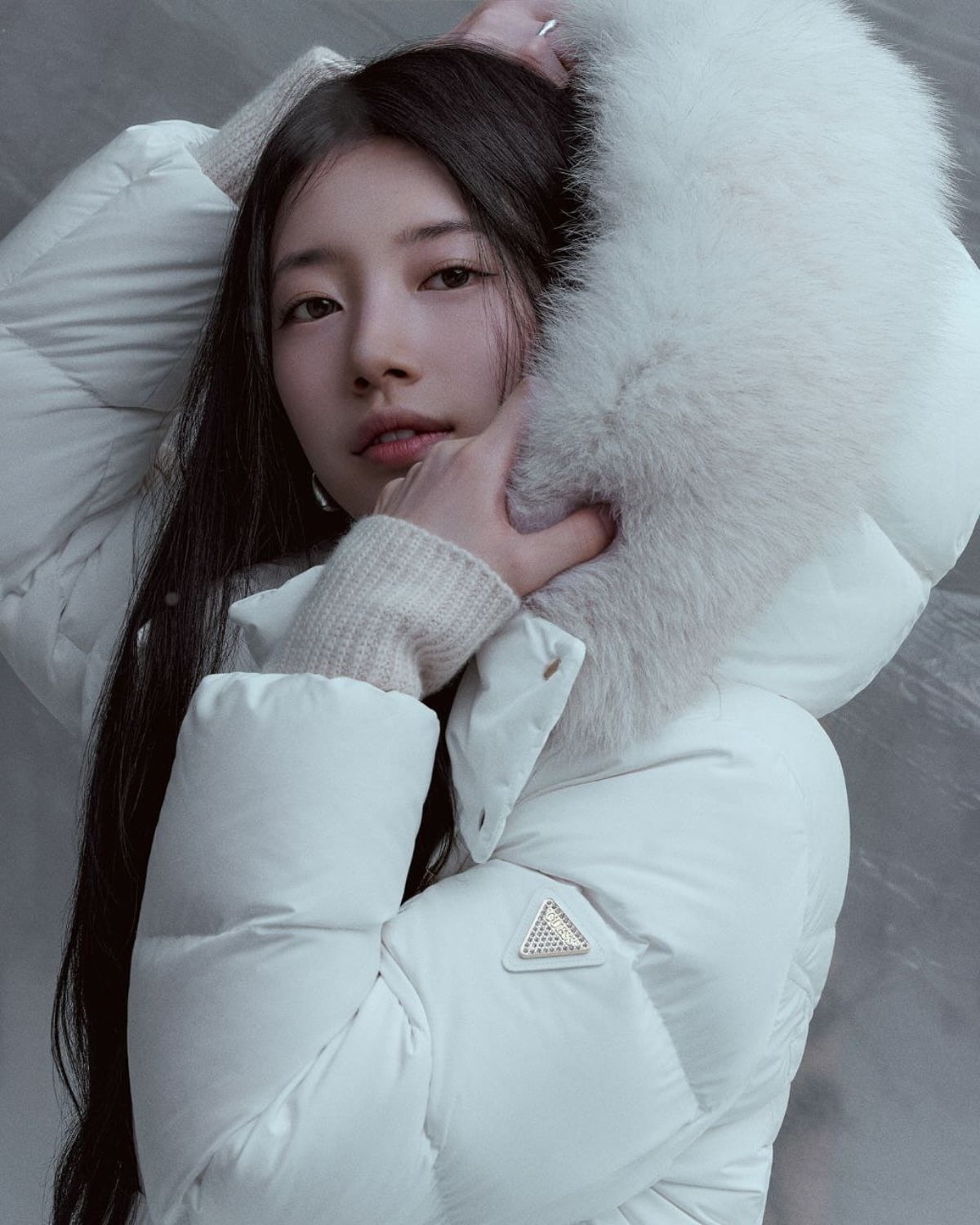 Suzy Stuns in Winter Fashion Photoshoot, Showcasing Her Ethereal Beauty