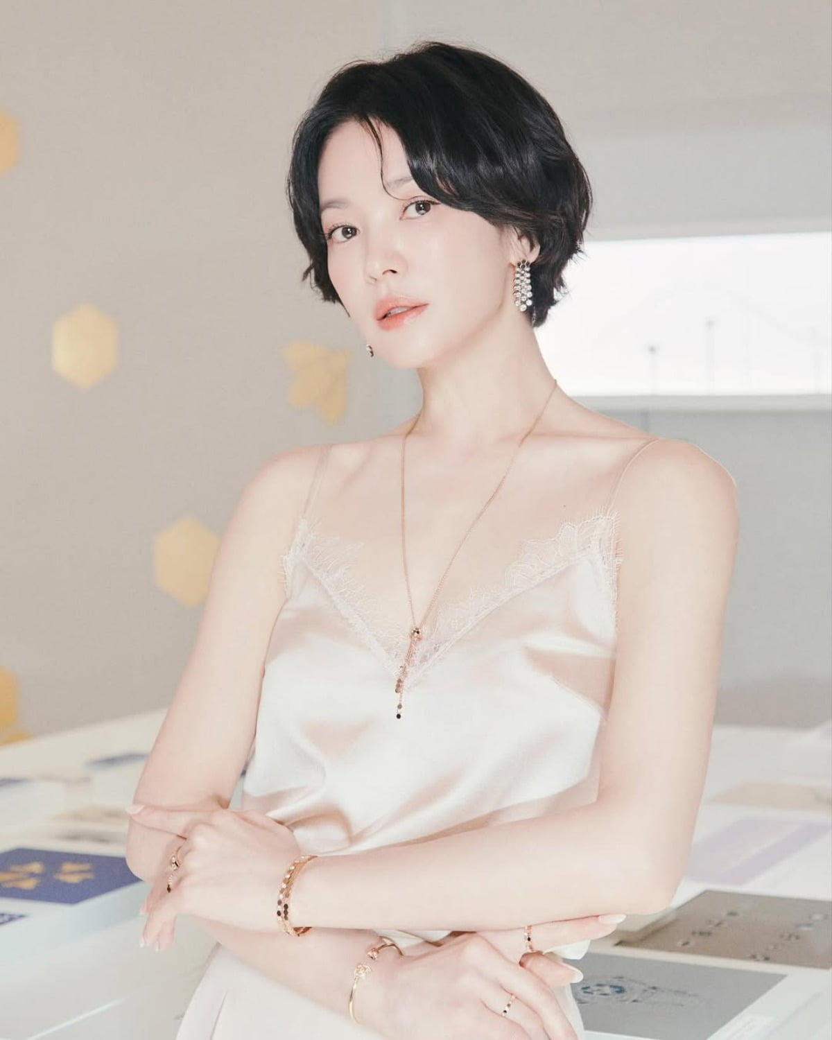 Song Hye-kyo Stuns with Elegant Beauty in Latest Photoshoot