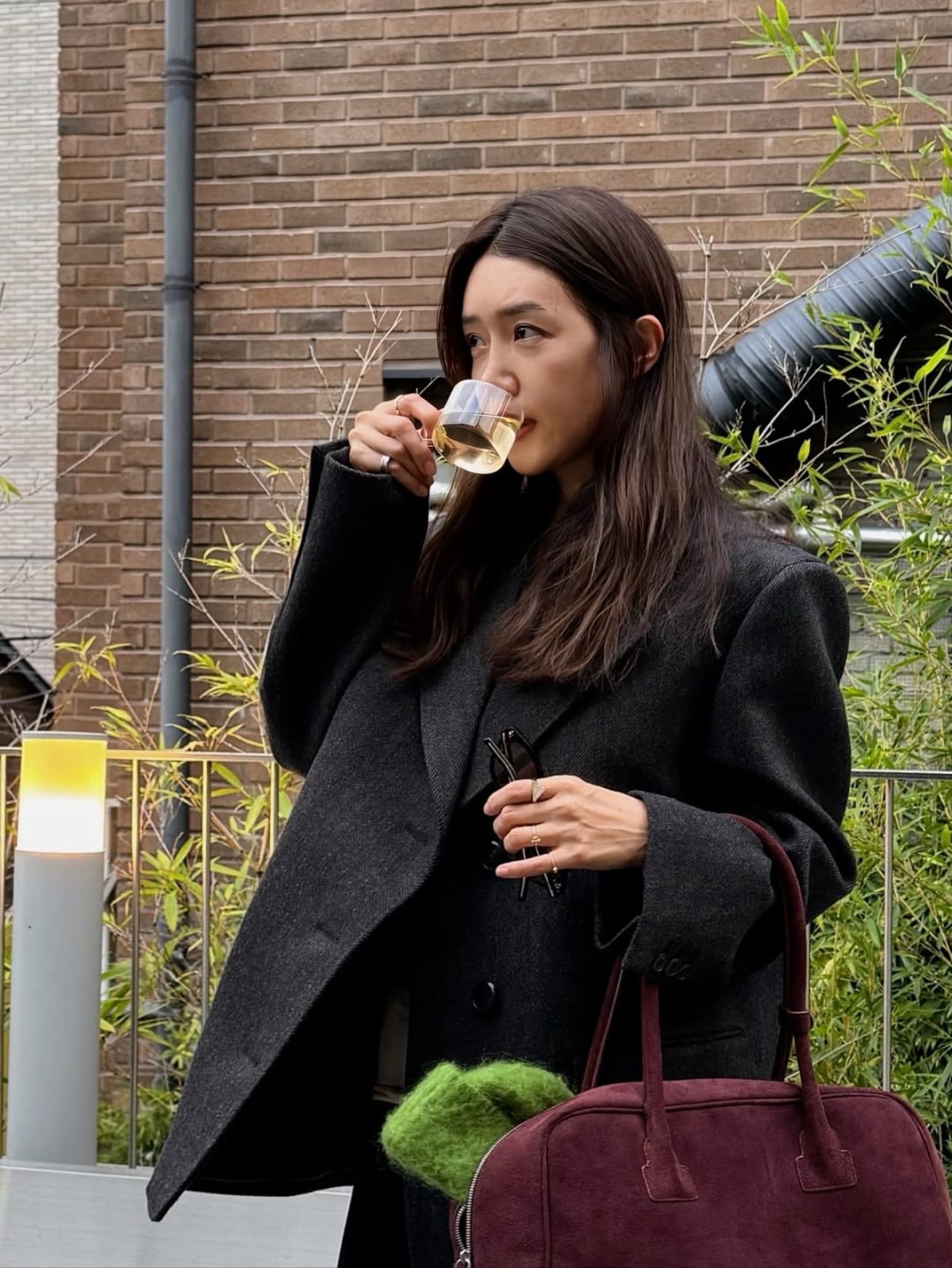 Korean Actress Chae Jung-an Enjoys a Relaxing Day in the Sun with a Cup of Tea