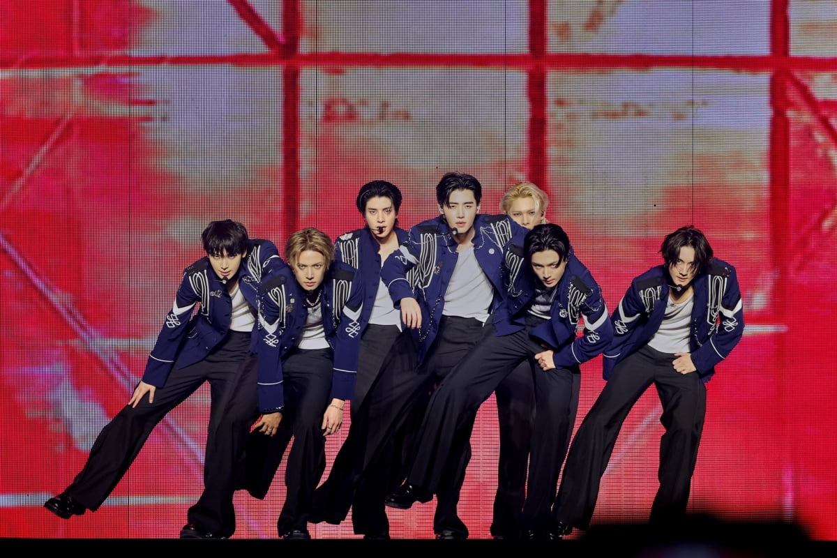 ENHYPEN Concludes Successful World Tour 'WALK THE LINE' with 676,000 Fans