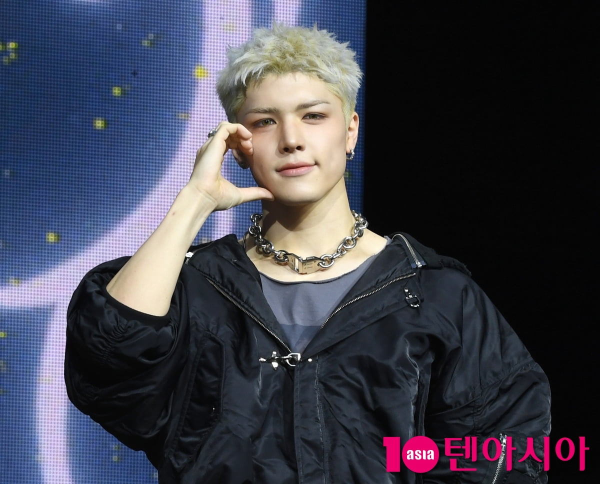 ハイブグローバルグループ &TEAM、ミニ1集『Back to Life』韓国デビューショーケース開催