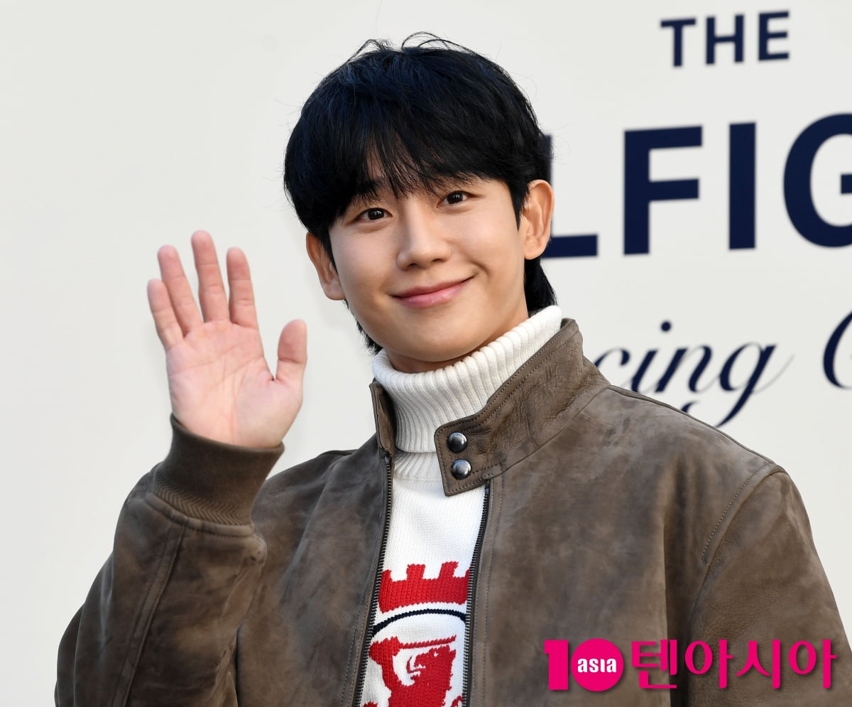 俳優チョン・ヘイン、ザ・ヒルフィガー・レーシング・クラブイベントに登場