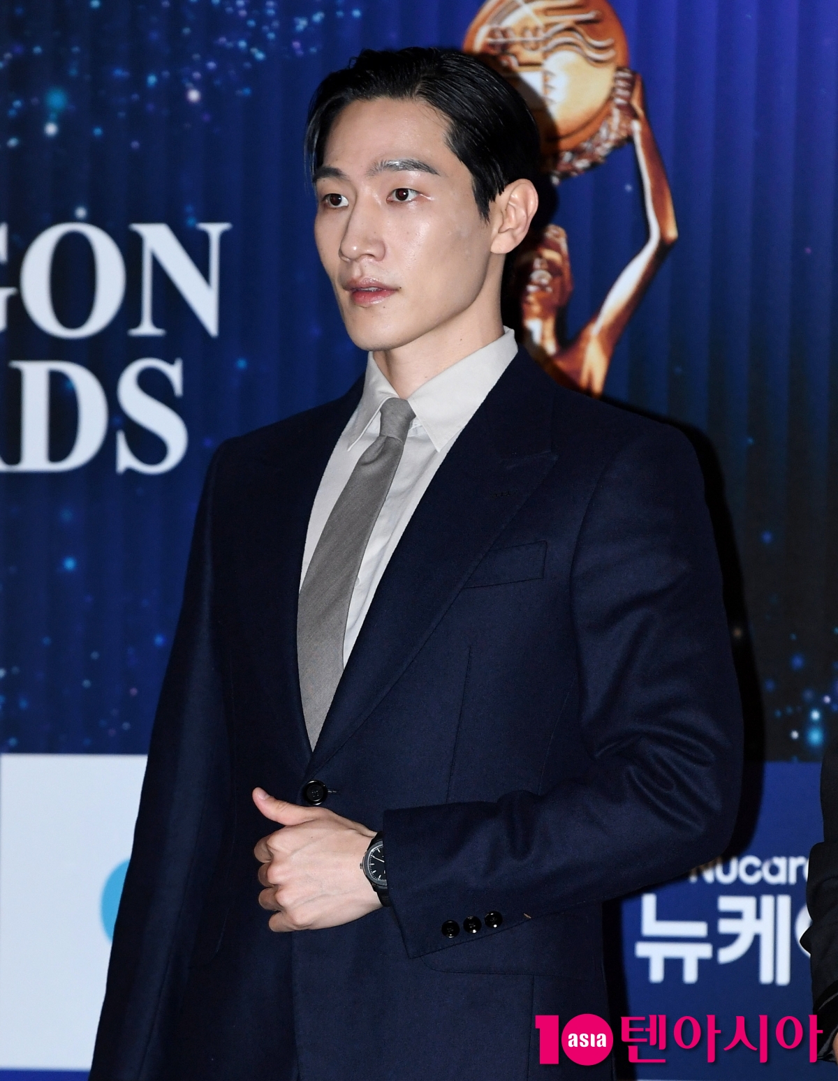Stars Gather for the 45th Blue Dragon Film Awards Handprinting Ceremony