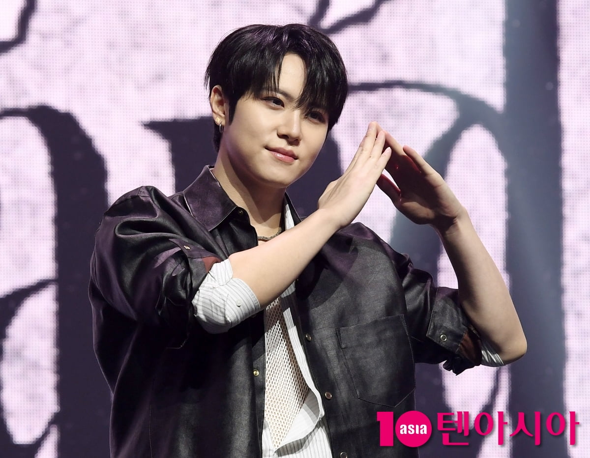 WEiのキム・ドンハン、ミニ8集『Wonderland』ショーケースに登場