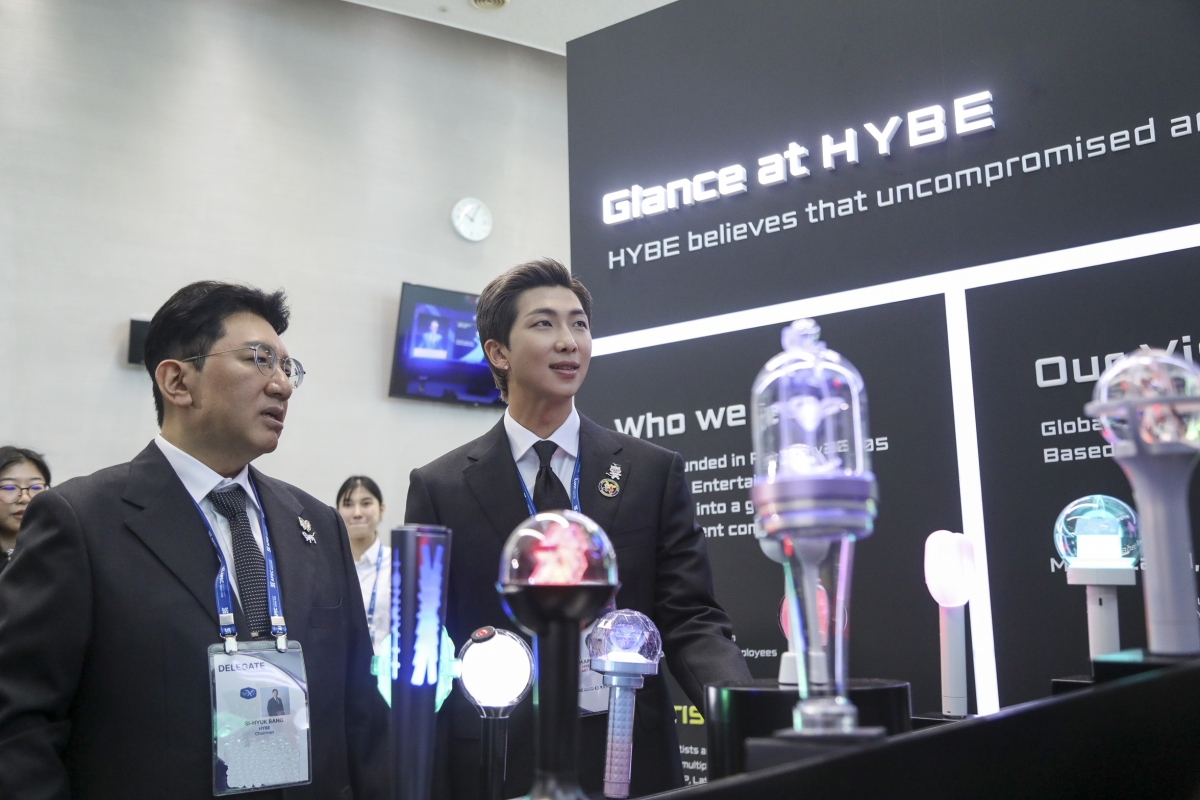 HYBE Chairman Bang Si-hyuk and BTS's RM Attend APEC CEO Summit, Showcasing Global Vision