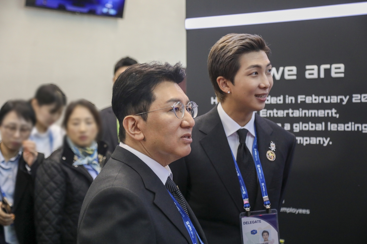 HYBE Chairman Bang Si-hyuk and BTS's RM Attend APEC CEO Summit, Showcasing Global Vision