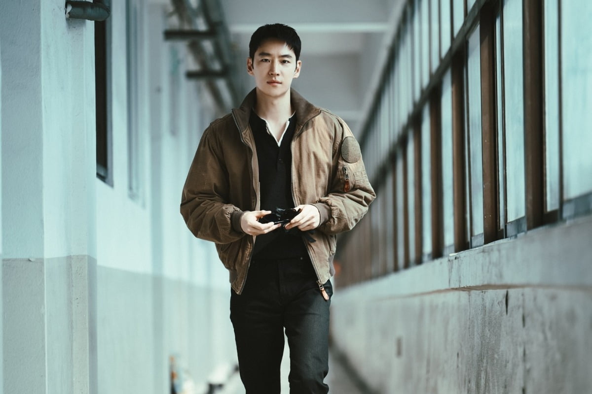 Lee Je-hoon Shares Excitement for 'Taxi Driver 3' Premiere