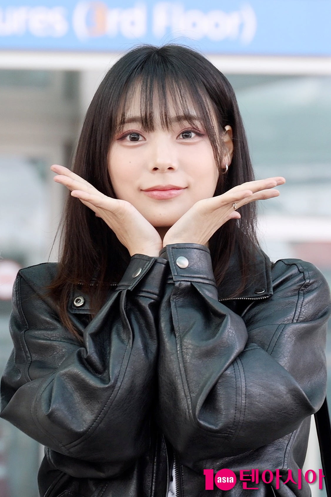 QWER Embarks on First World Tour 'ROCKATION' with Departure to New York