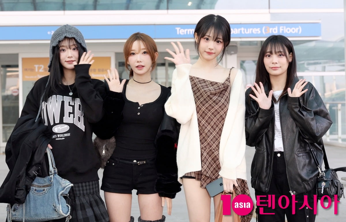 QWER Embarks on First World Tour 'ROCKATION', Heads to New York