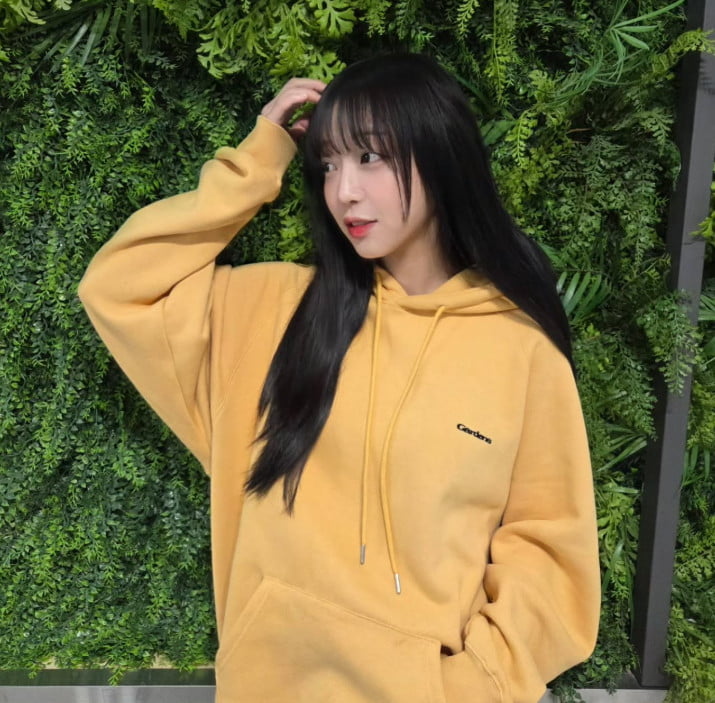 Mukbang YouTuber Tzuyang Launches New Clothing Line in Jeju