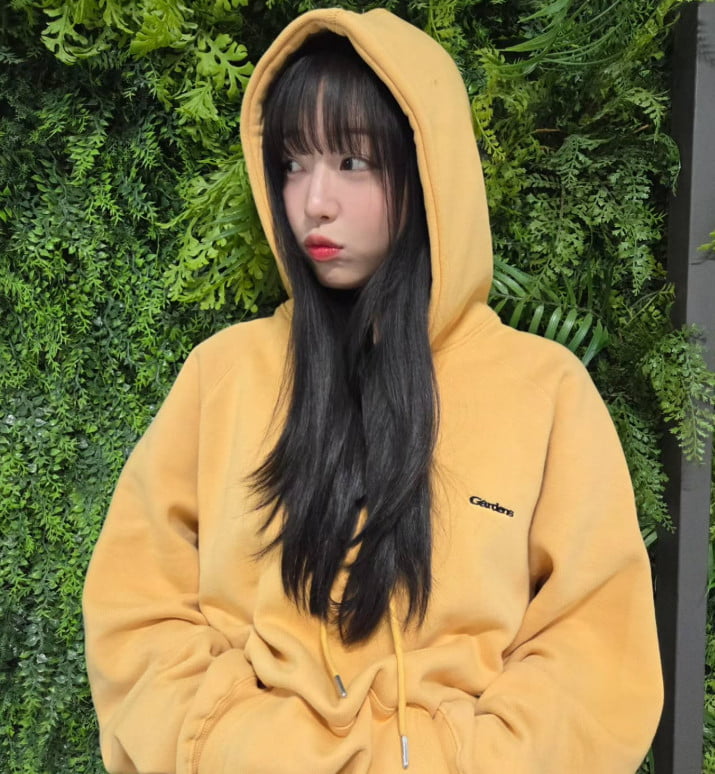 Mukbang YouTuber Tzuyang Launches New Clothing Line in Jeju