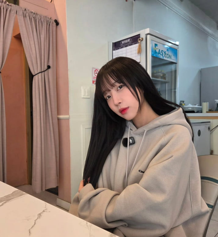 Mukbang YouTuber Tzuyang Launches New Clothing Line in Jeju