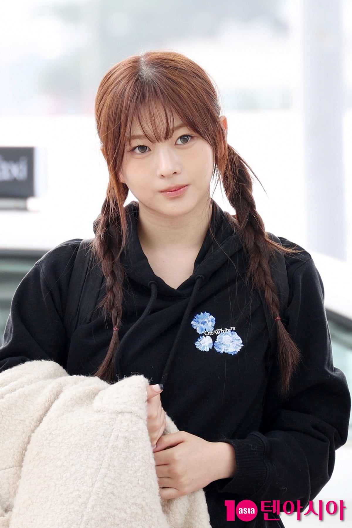 グループAtHeartのボミ、アメリカプロモーションのためロサンゼルスへ出発