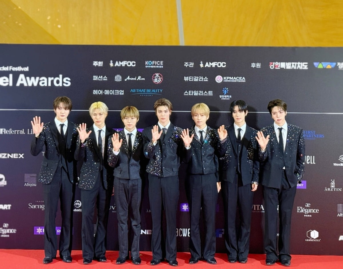 NouerA Shines at Asia Model Festival 2025 with Rising Star Award