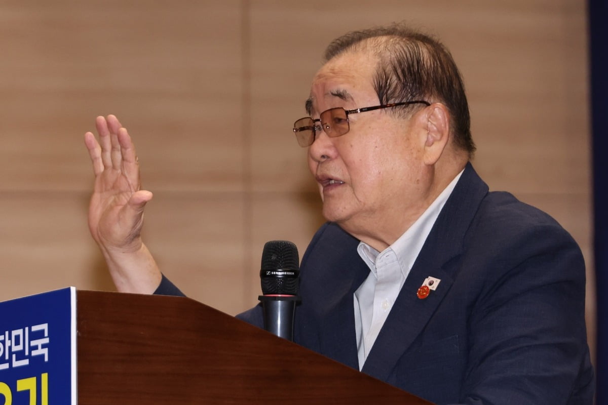 광복회 "트럼프 中에 뺨 맞고 동맹에 화풀이하는 격"