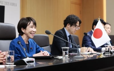 [속보] 다카이치 "李 대통령과 일한·일미한 협력 일치…유의미"