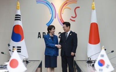 李 대통령, 다카이치와 '교류협력' 공감대…日 지방도시서 만남 기약 [APEC 2025]