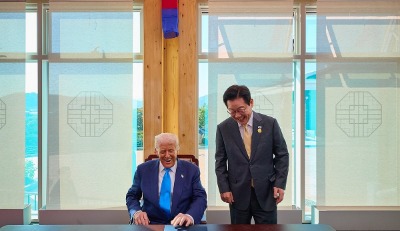 [속보] 트럼프 "한국에 핵추진 잠수함 건조 승인했다"