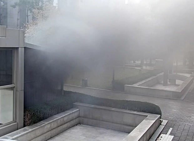 [속보] 하남 망월동 아파트서 큰 불…소방 '대응 1단계' 발령