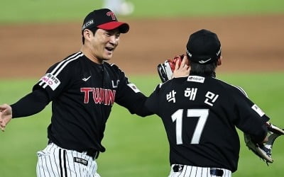 프로야구 LG, 한화에 4승 1패…2년 만에 한국시리즈 패권 탈환
