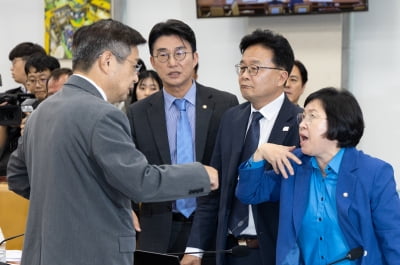 "대한민국 의원 수준이"…막말 난무한 국감에 등 돌리는 민심