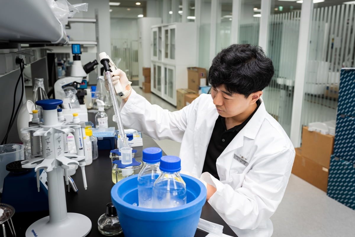 큐로셀, 글로벌 CGT CDMO 기업과 바이러스 벡터 공급계약 체결