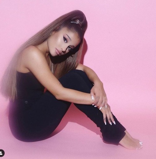 "외모 평가 끔찍…17살 때부터 압박"…아리아나 그란데 입 열었다