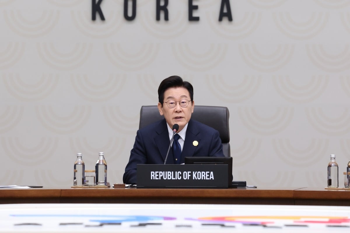 李 대통령 "기업의 창의성 뒷받침해야 AI로 공동 번영"