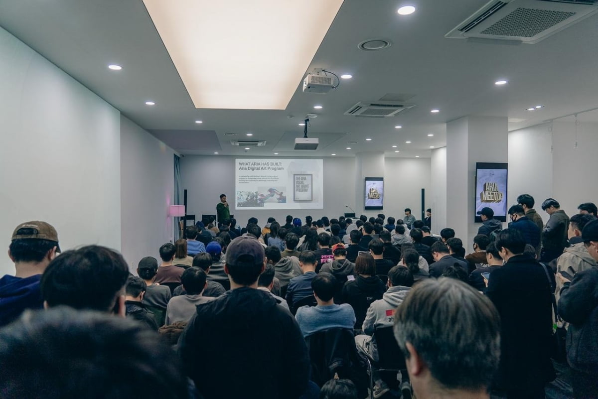 [현장+] "코인 밋업인데 대기줄까지"…'아리아 프로토콜' 밋업에 참가자 몰린 이유