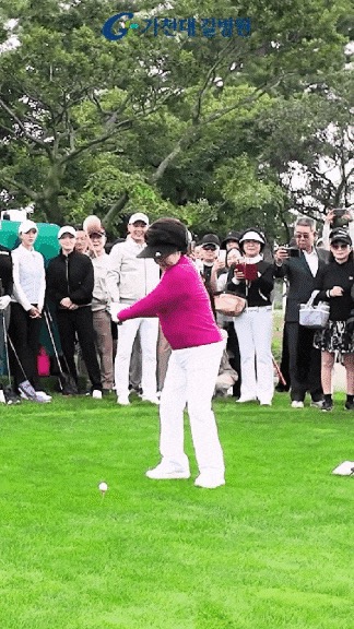 “93세 맞아?”…이길여 가천대 총장 골프 시타 영상 '화제'