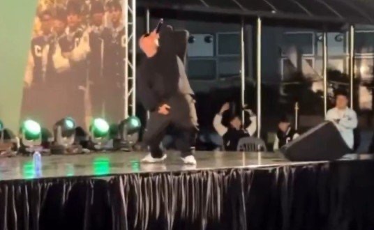 충암고 축제서 '尹 어게인' 외친 래퍼 정상수…논란 커지자 사과