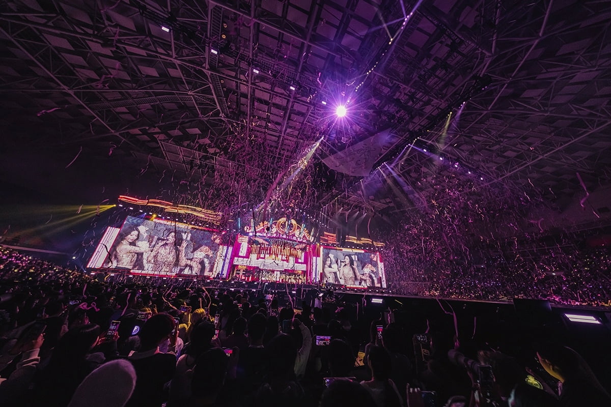 아이브, 실력까지 예쁘다…'공연 강자' 도약할 새 투어 출발 [리뷰]