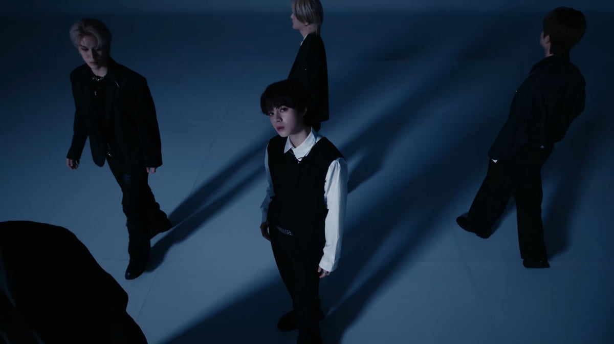 "404 에러"·"다시 켜봐 재부팅"…아크, 참신한 10대 대변 '스키드' [신곡in가요]