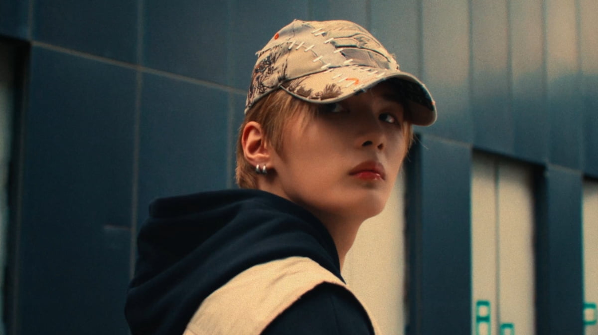 "404 에러"·"다시 켜봐 재부팅"…아크, 참신한 10대 대변 '스키드' [신곡in가요]