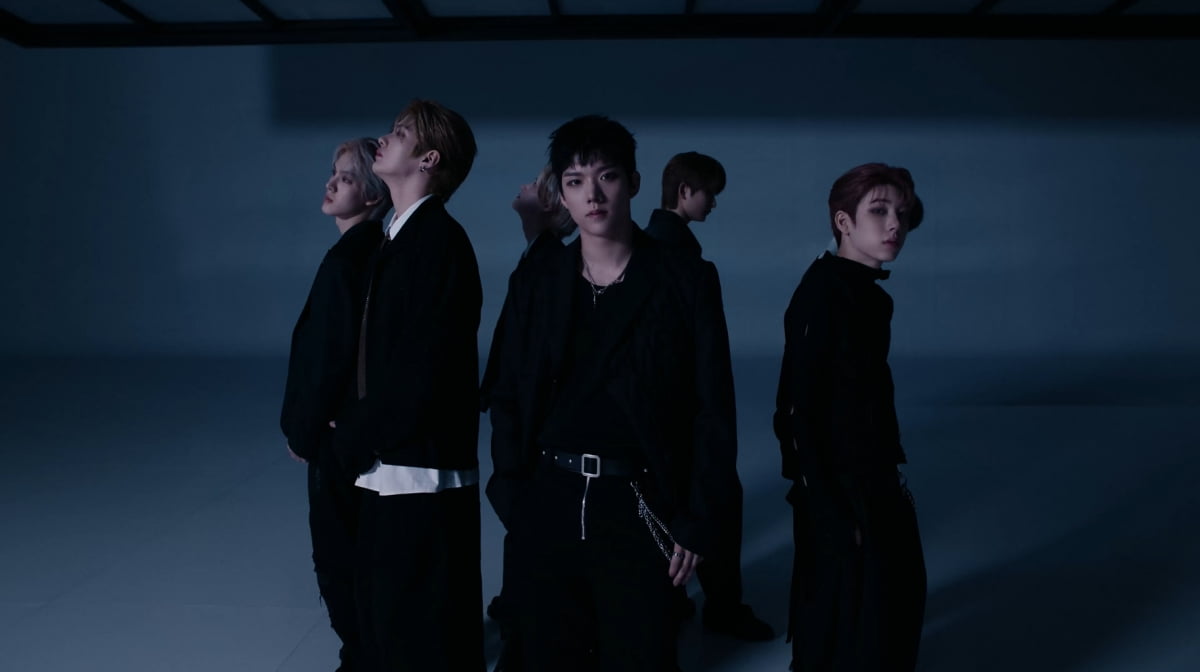 "404 에러"·"다시 켜봐 재부팅"…아크, 참신한 10대 대변 '스키드' [신곡in가요]