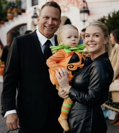 "당신 아빠인가요?"…20대 백악관 대변인 남편 몇살이길래