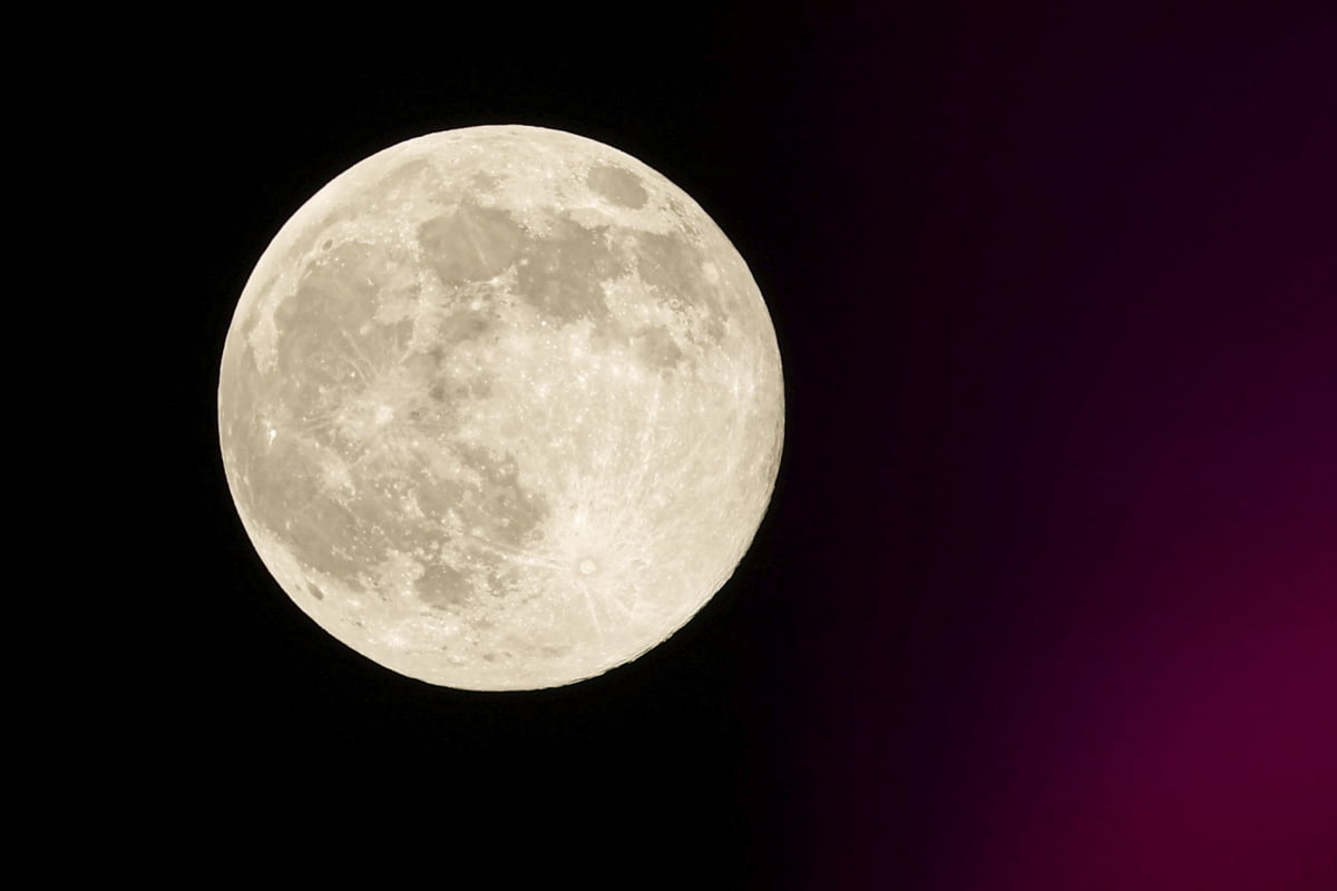 6년 만에 가장 크게 뜬 '보름달'