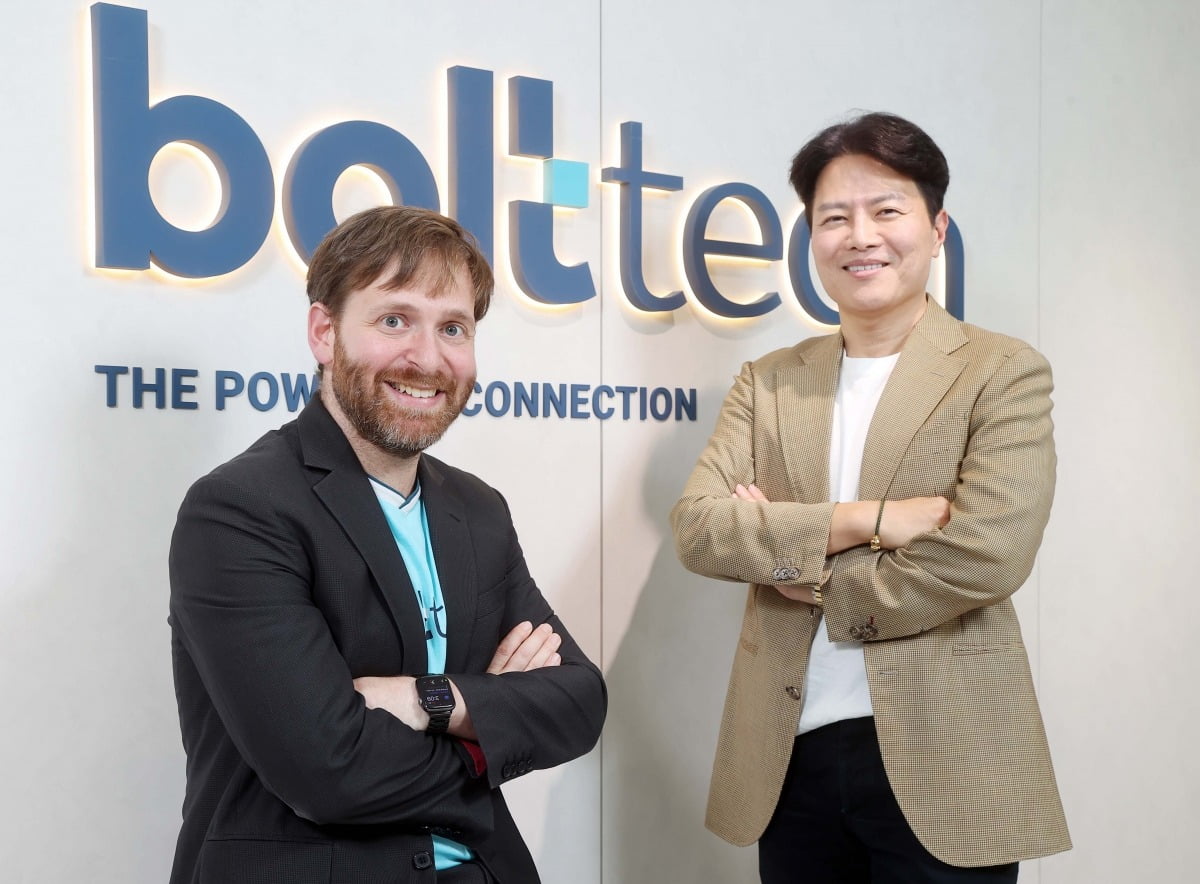 (좌측부터)필립 와이너 볼트테크 아시아·태평양 대표와 고광범 볼트테크 한국 대표 사진