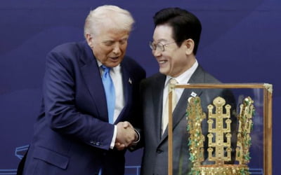 트럼프가 받은 신라 금관 '장례용품'? 진실 알고보니… [성수영의 그때 그 사람들]