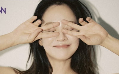 속옷 입고 파격 화보 찍더니…CEO 송지효, 1년 만에 반전 근황