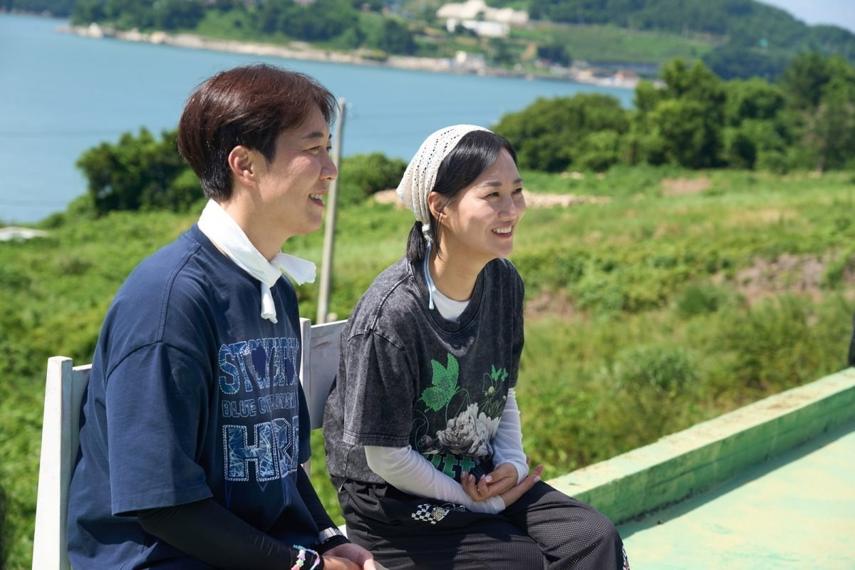 "걱정마세요" 사망 가짜뉴스에 등판한 장윤정…도경완도 분노