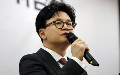 檢 대장동 항소 포기에…한동훈 "정성호, 토론으로 시시비비 가리자"