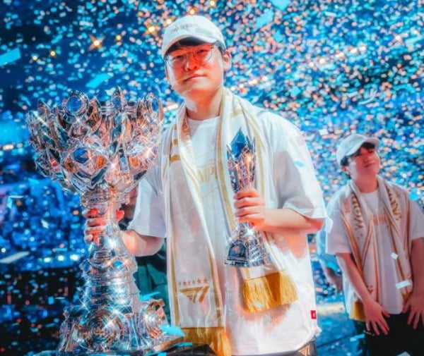 2025 LoL 월드 챔피언십 파이널 MVP에 선정된 ‘구마유시’ 이민형 / 라이엇게임즈 제공