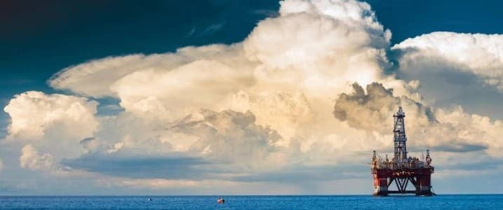 WTI 소폭 반등…美 원유재고 '깜짝 증가'에 상승폭은 제한 [오늘의 유가]