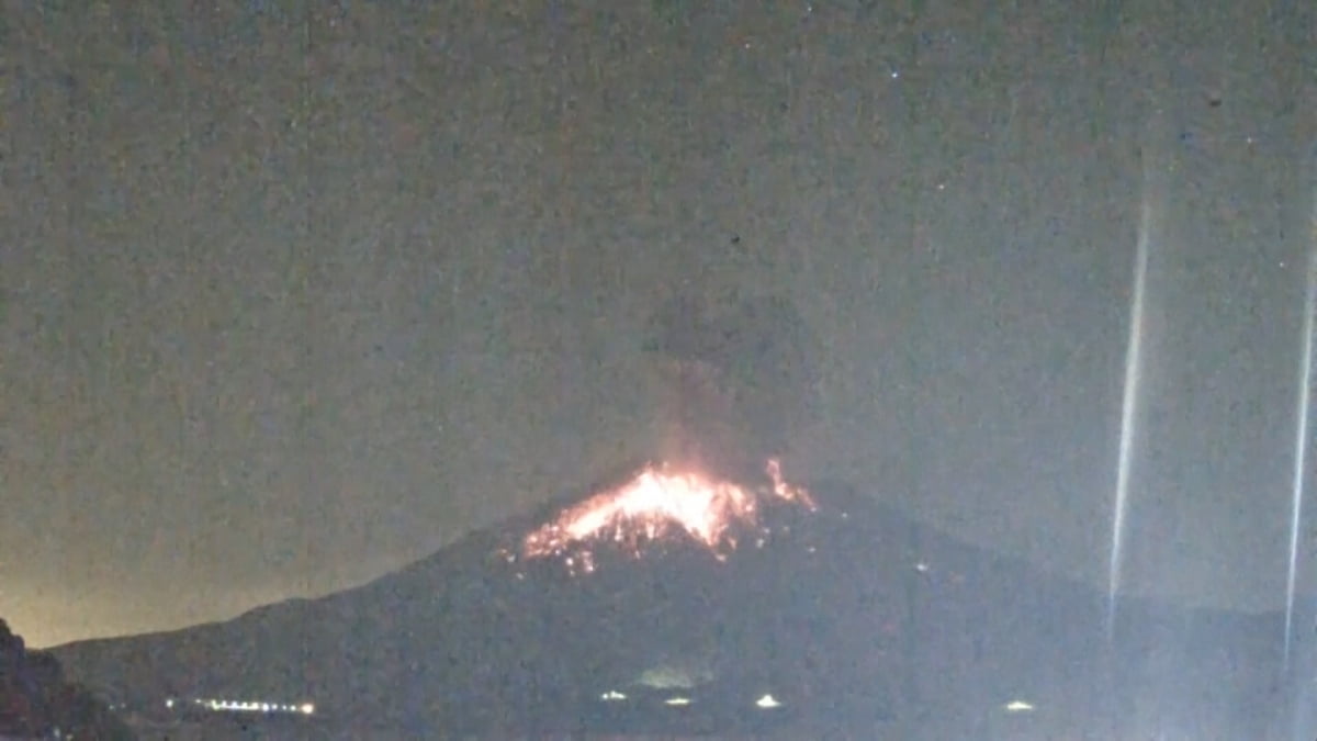 사쿠라지마 화산재 기둥 보도 이미지