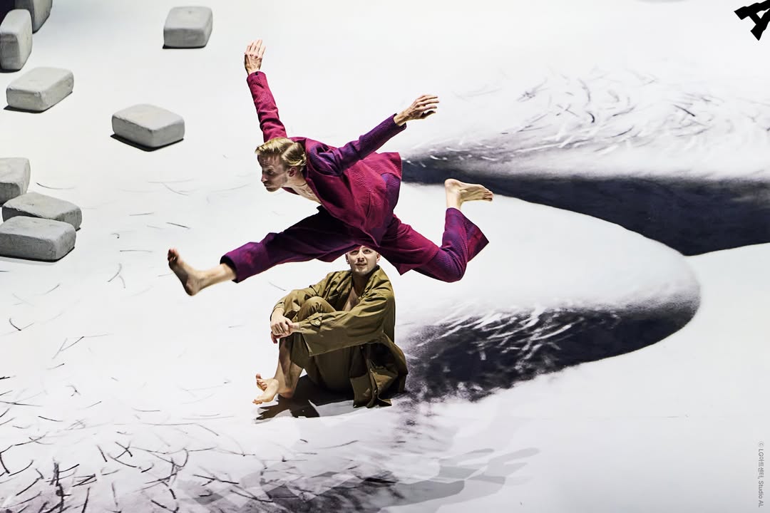 망치로 머리를 맞으면 이런 일이…파괴와 창조의 변주였던 '해머'