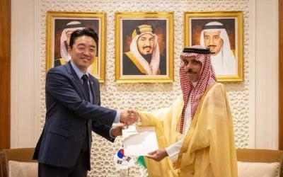 강훈식 비서실장, UAE 이어 사우디 방문…방산 세일즈 박차