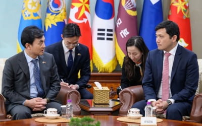 안규백 장관, 美대사대리 접견…"대북정책 한미 긴밀히 공조해야"